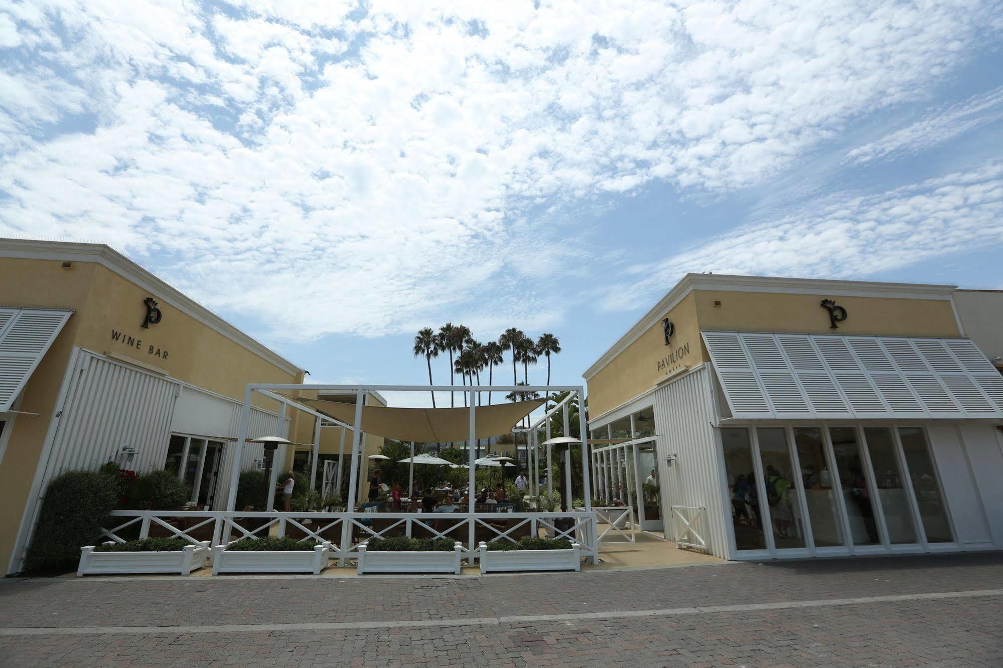 Pavilion Hotel Авалон Екстериор снимка
